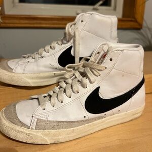 Nike Blazer Mid’77